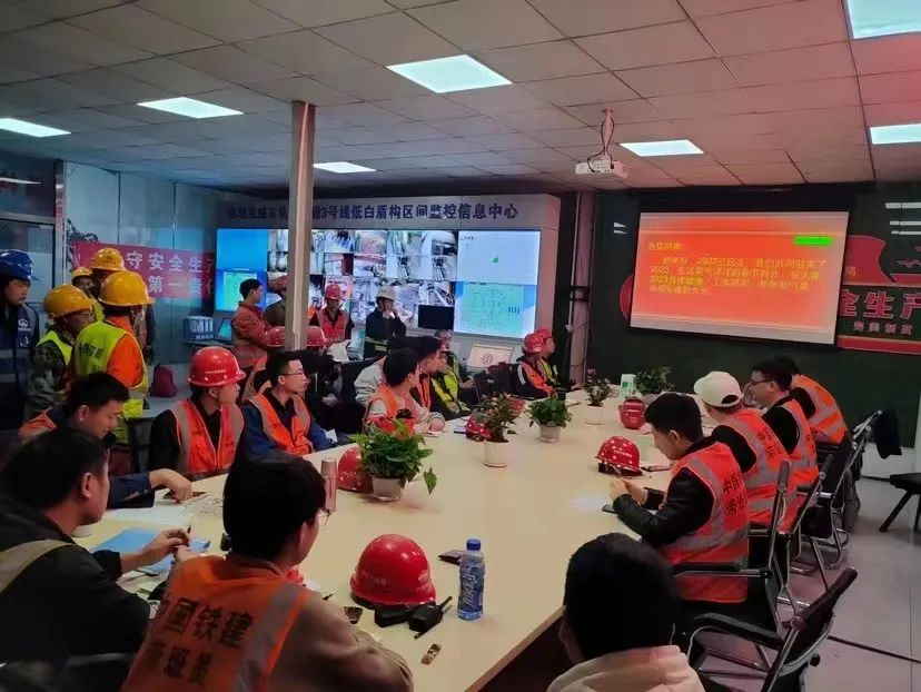 最新希望！中铁LETOU乐投深圳地铁3号线低-白盾构区间左线顺遂意会