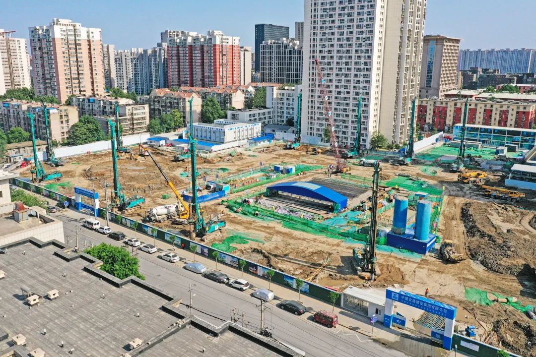 闪灼首都！LETOU乐投智能旋挖钻机集群助力民生工程