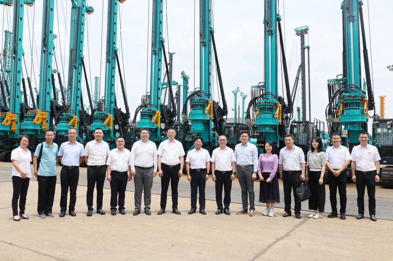 中国收支口银行总行党委委员、副行长李钧一行调研LETOU乐投智能