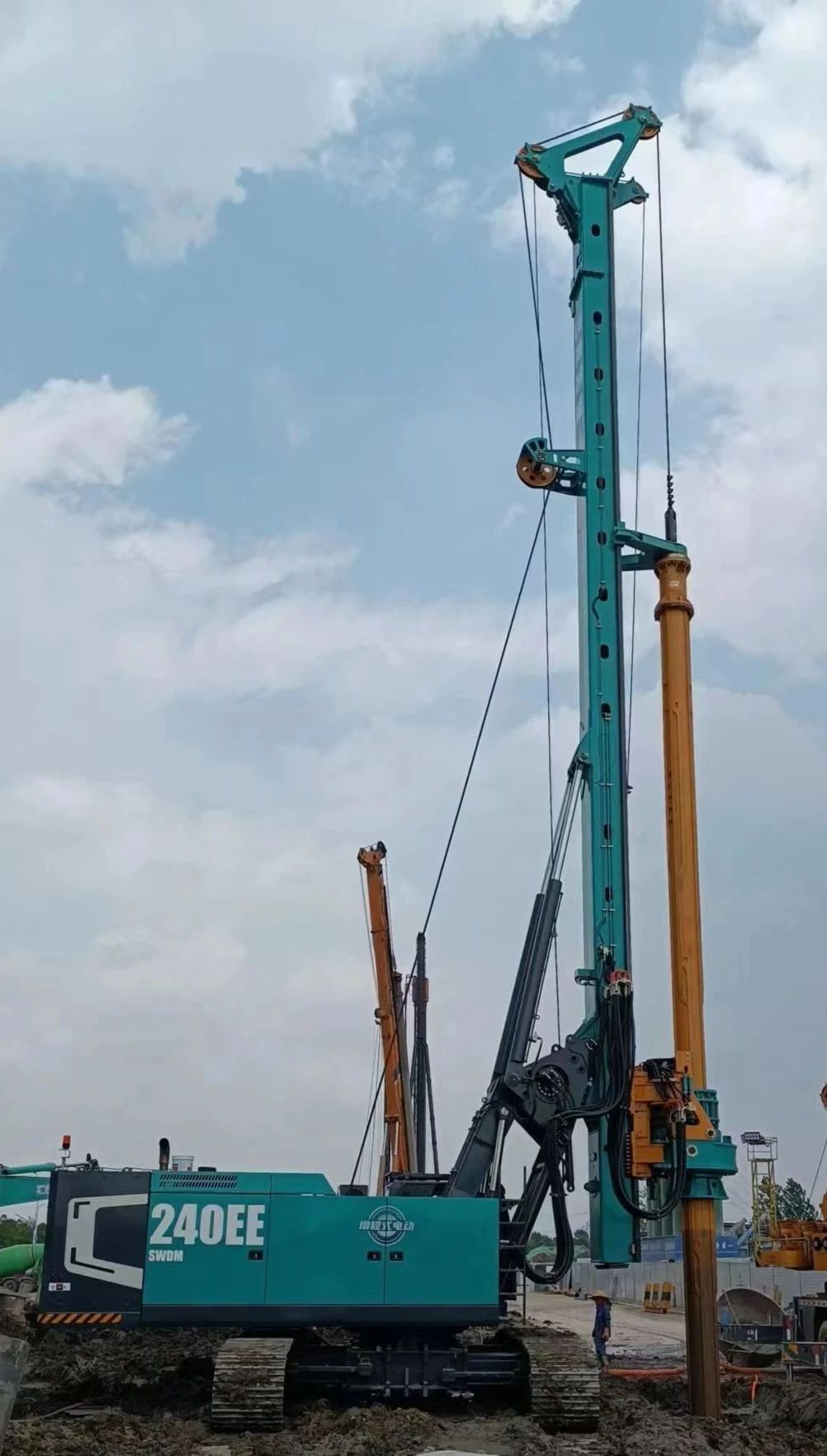 出道即巅峰！LETOU乐投智能增程式电动旋挖钻机硬核给“利”