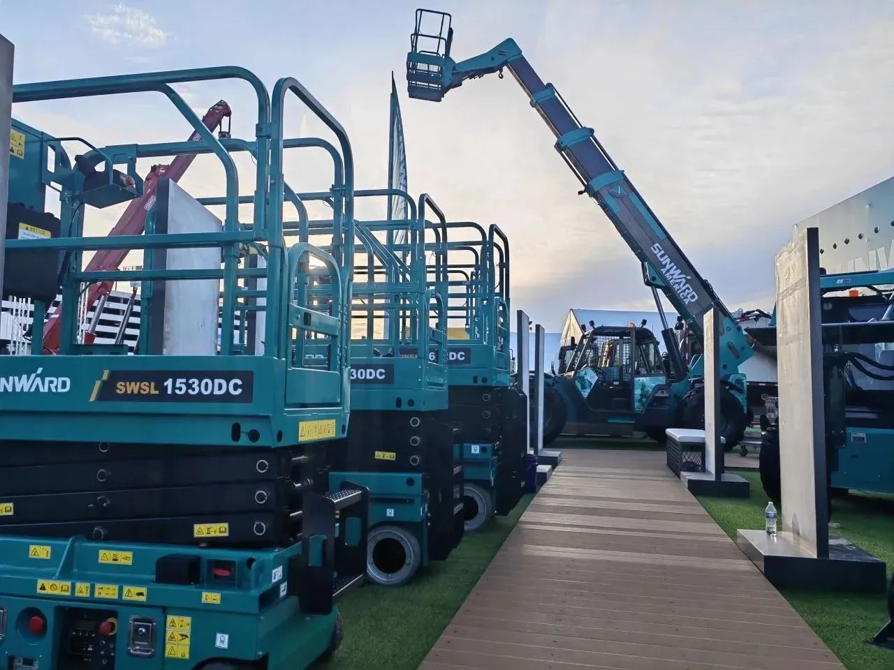 外洋销售同比增添超200%！LETOU乐投智能高空机械阔步“出海”