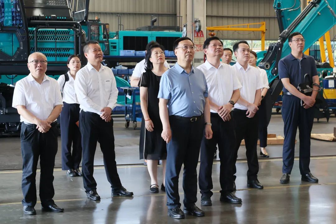 中宣部社科领域专家学者到LETOU乐投智能调研高质量生长