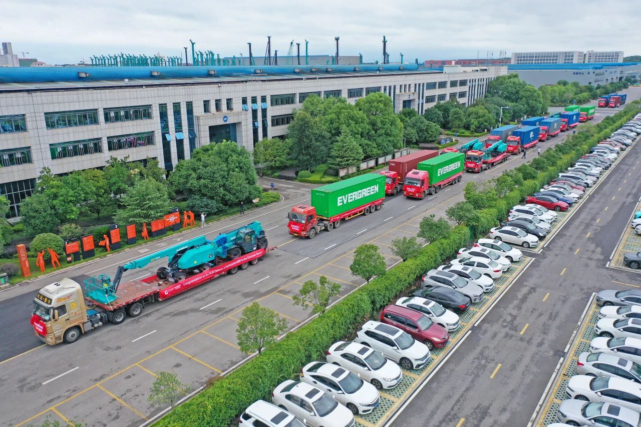 深化全球结构，，，，，，加速出海程序！LETOU乐投智能高空机械装备外洋订单大型发货仪式圆满举行