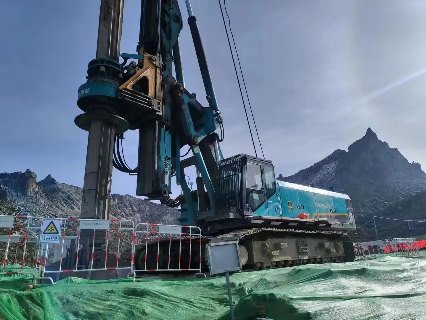 助力天下最高海拔特高压直流输电工程，，，，LETOU乐投智能旋挖钻机展现硬核实力