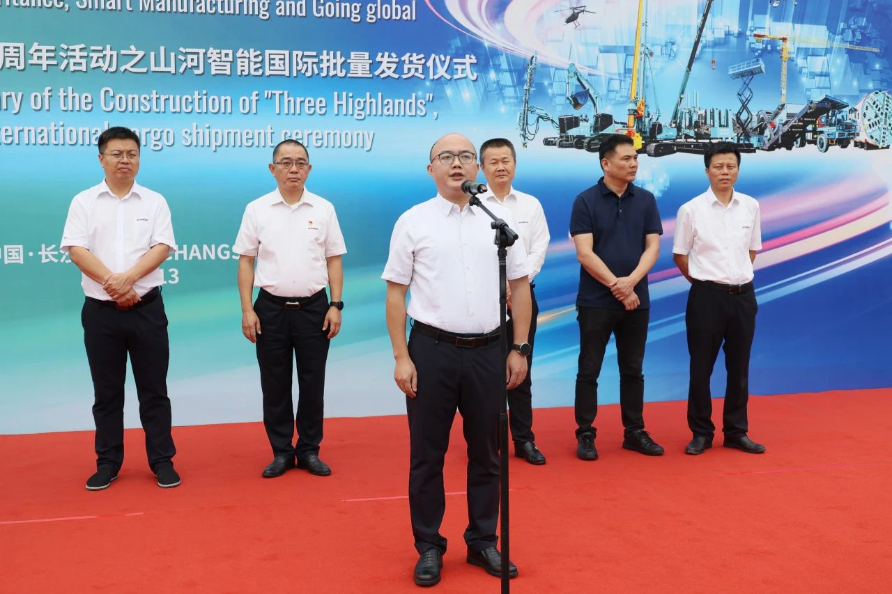 一连进军国际市场。。ETOU乐投智能近百台装备集中发货