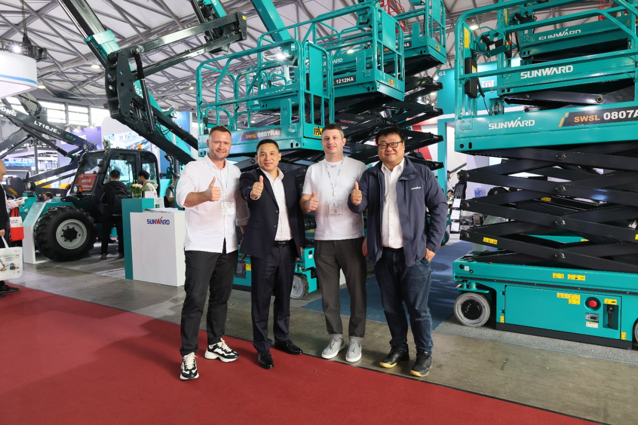 精品出击，，，，闪灼魔都！LETOU乐投智能全系列高空机械亮相2023亚洲国际高空展