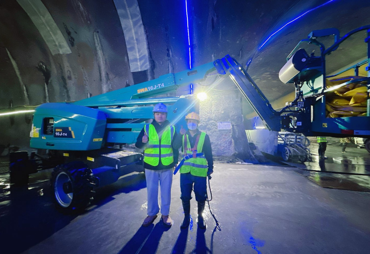 不惧高海拔挑战！LETOU乐投智能高空机械实力助建川藏铁路