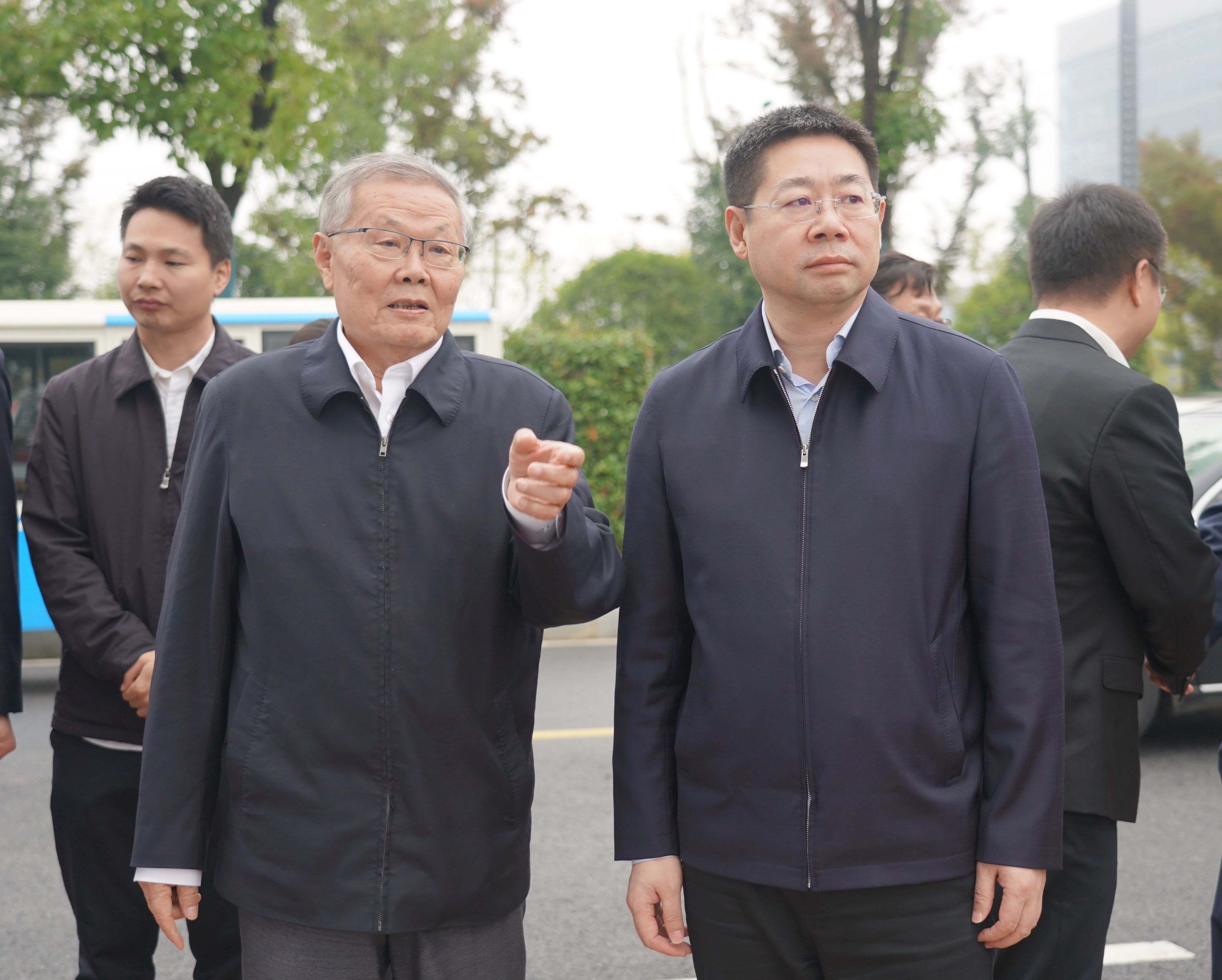 天下节水办主任蒋牧宸调研LETOU乐投智能节水事情