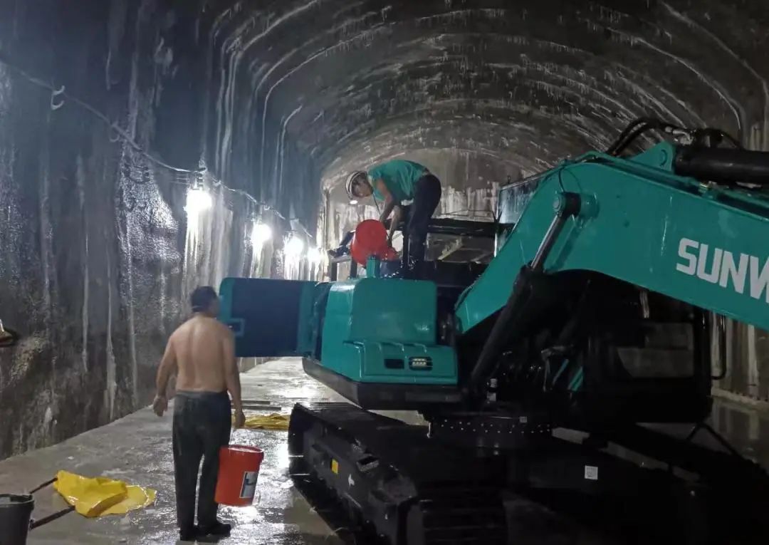 LETOU乐投智能售后效劳：全力以赴，，，，，付与机械生命与活力