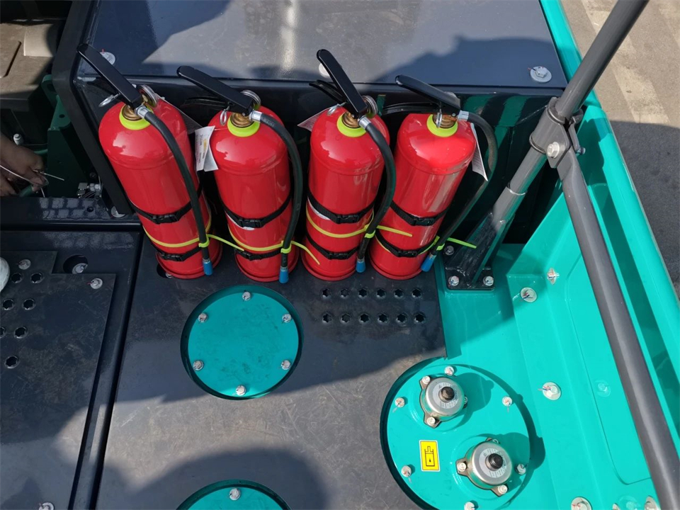 定制开发、功效更强！LETOU乐投智能SWE750ELR加长臂液压挖掘机下线交付