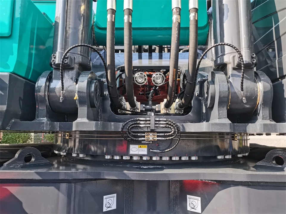 定制开发、功效更强！LETOU乐投智能SWE750ELR加长臂液压挖掘机下线交付