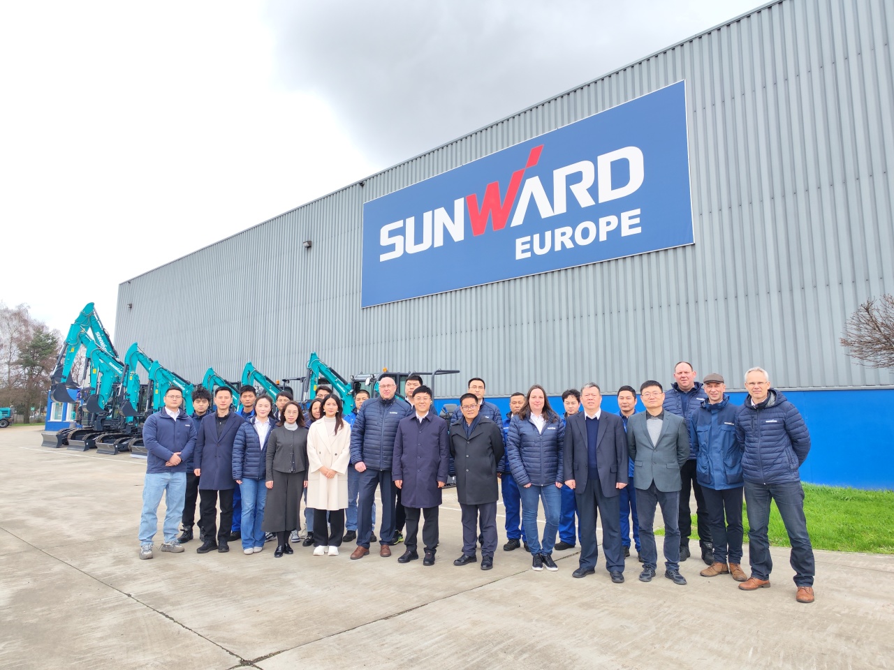 广州工控党委书记、董事长景广军率队赴LETOU乐投智能欧洲子公司考察