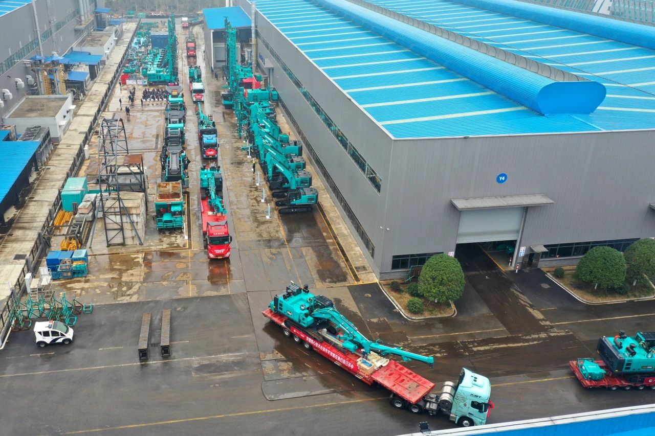 启新程，，，，，向未来！LETOU乐投矿岩揭牌庆典暨新春发货仪式圆满举行