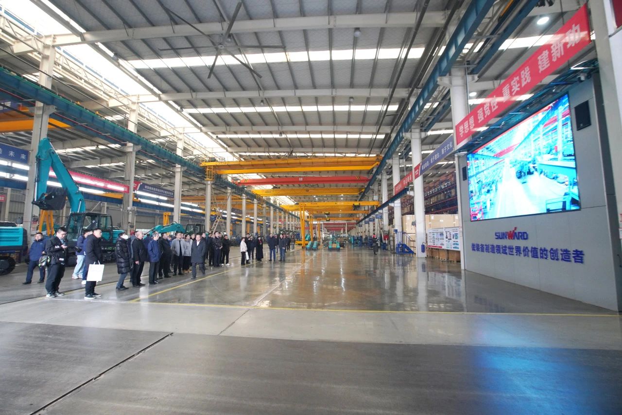 启新程，，，，，向未来！LETOU乐投矿岩揭牌庆典暨新春发货仪式圆满举行