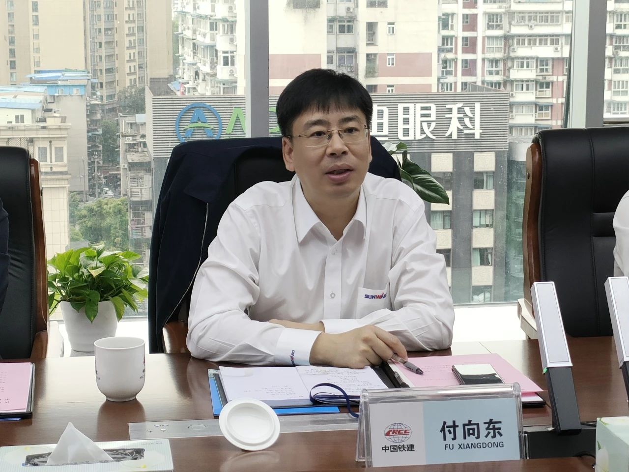 顺应新形势，，，，，追求新相助！LETOU乐投智能到访中铁二十三局