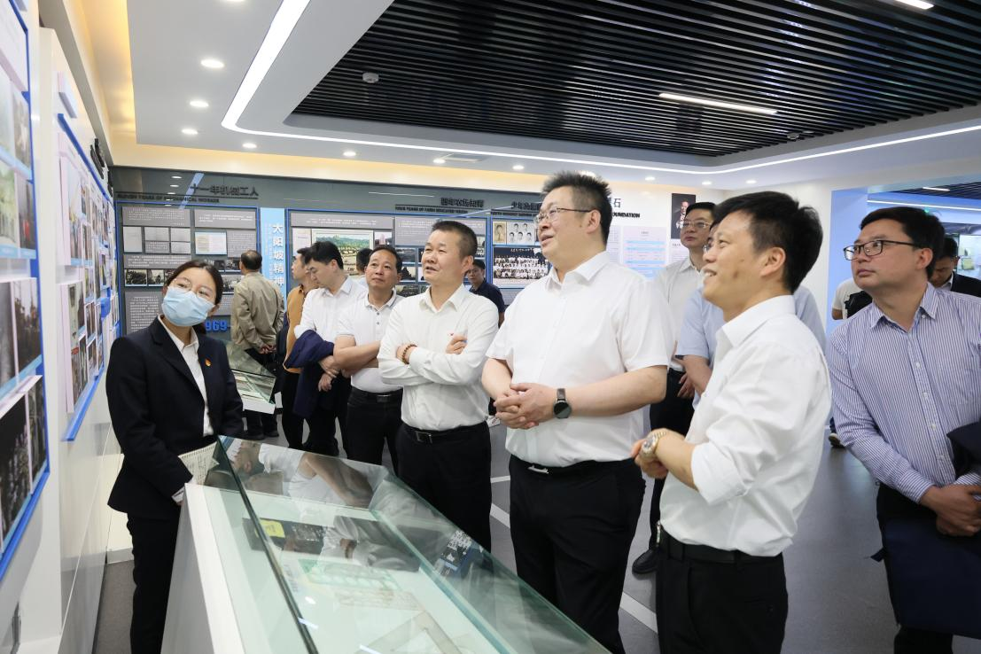 湖南钢铁集团党委书记、董事长李建宇到LETOU乐投智能调研交流