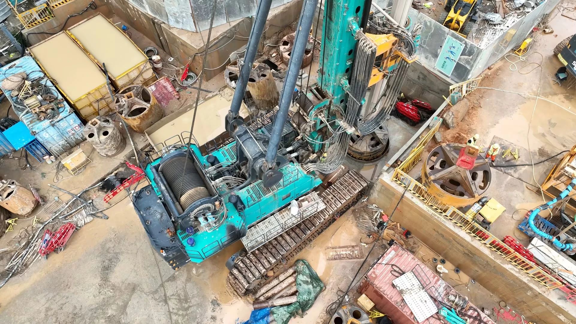 性能突出，，，，，超强助力！LETOU乐投智能旋挖钻机助力深圳地铁五和站施工