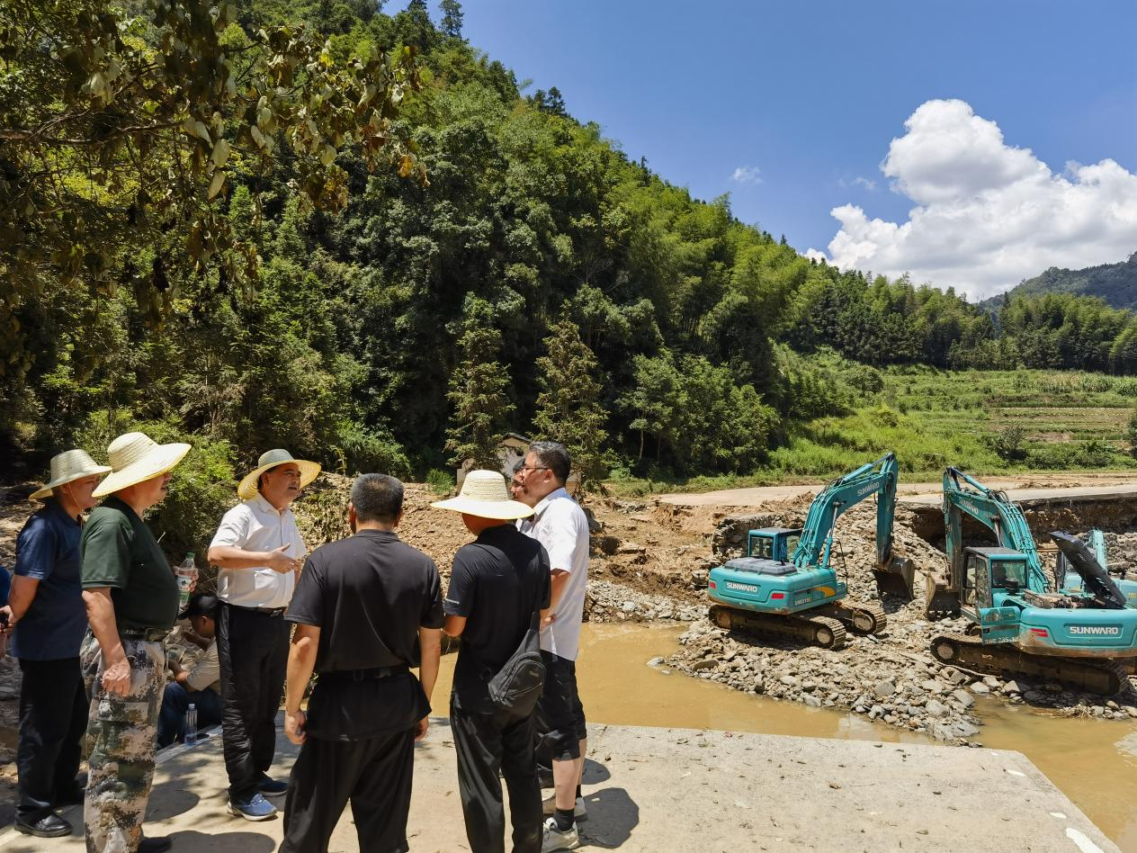 LETOU乐投智能赶赴资兴，，，共筑抗灾抢险防地