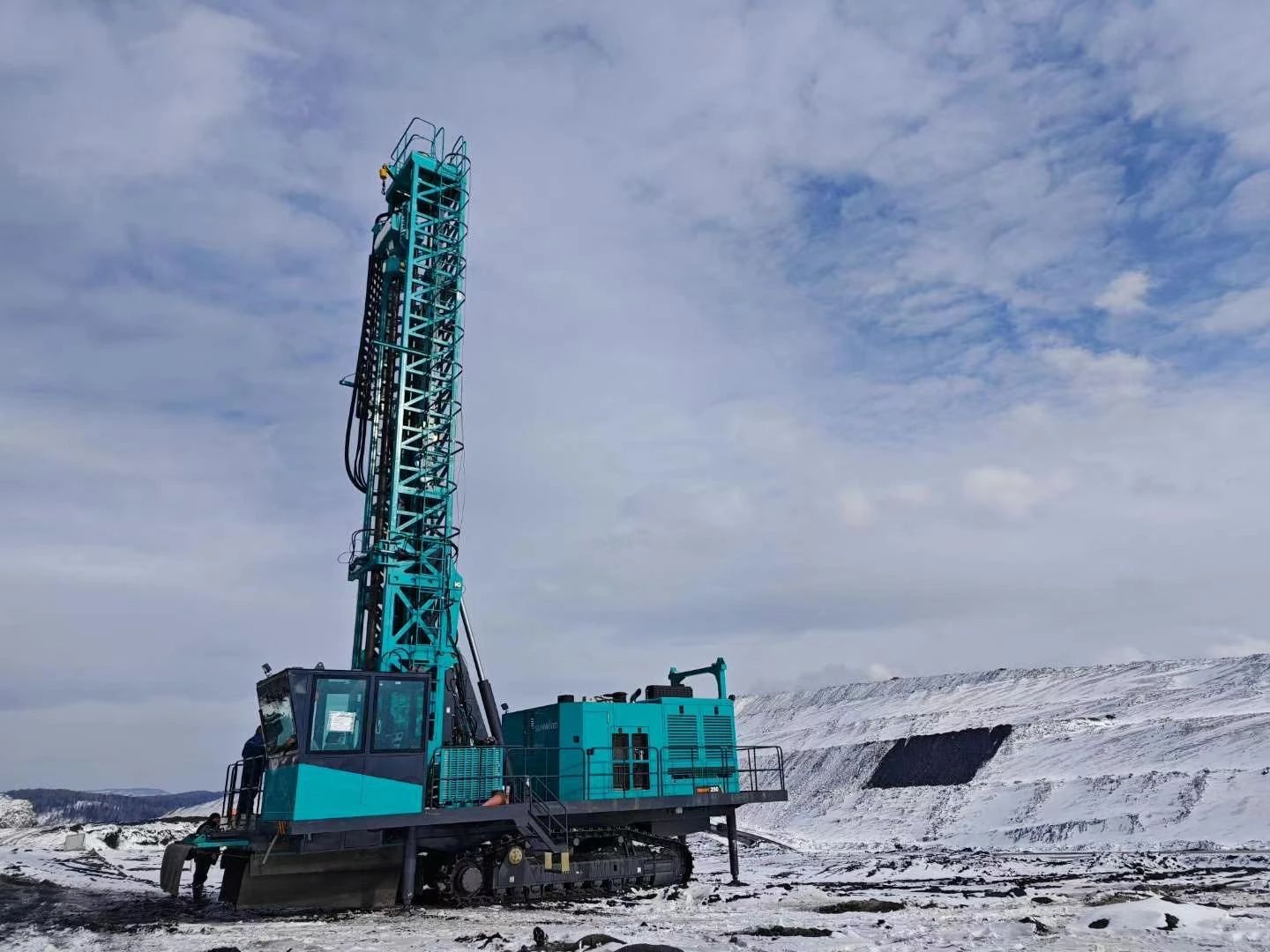 月钻进42888米，，，，，LETOU乐投智能牙轮钻机施工效率再立异高