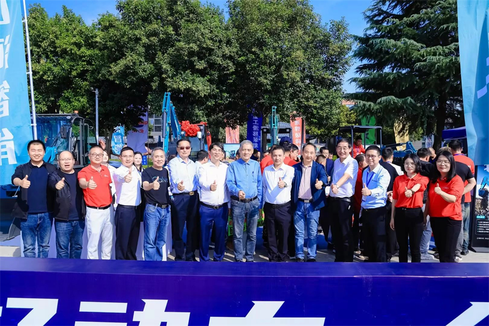 展现“掘”对实力！LETOU乐投智能亮相2024微挖大会暨小型装备大会