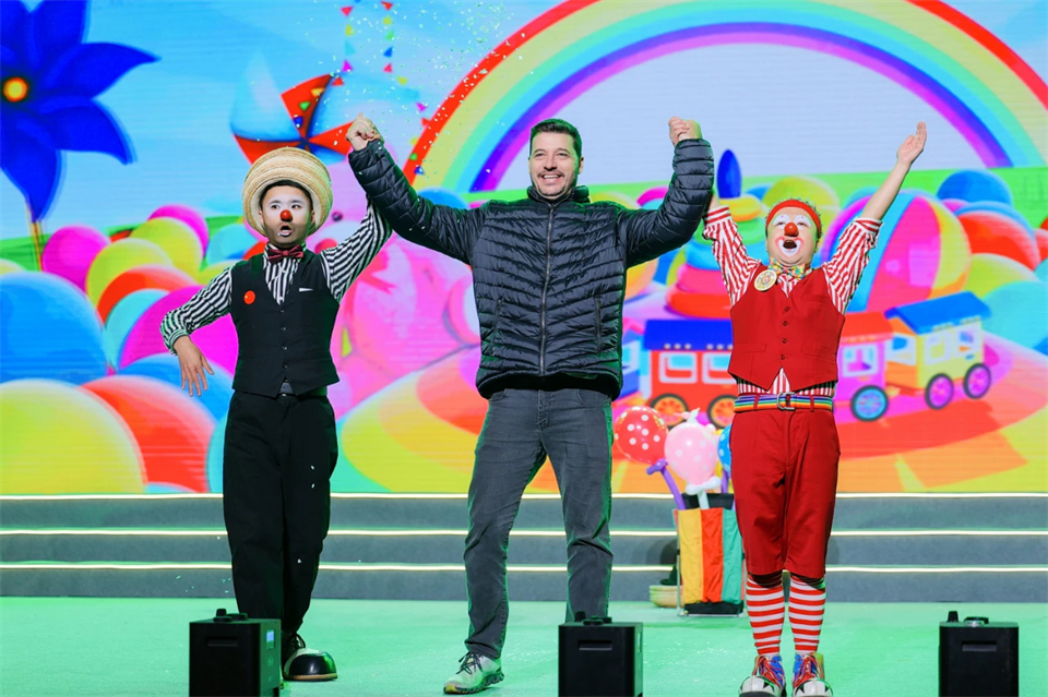 立异引领价值 理想成绩未来——庆祝LETOU乐投智能建设25周年表扬大会暨文艺晚会盛大举行