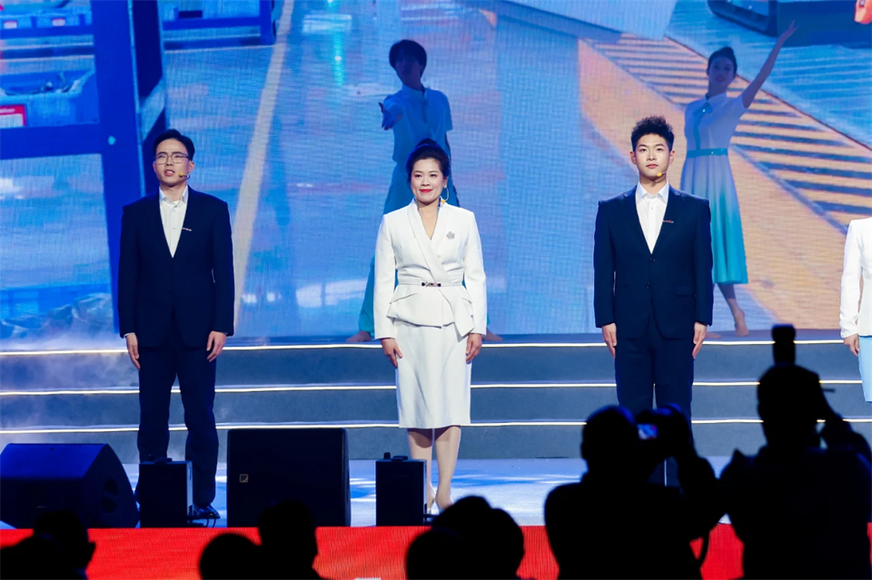 立异引领价值 理想成绩未来——庆祝LETOU乐投智能建设25周年表扬大会暨文艺晚会盛大举行