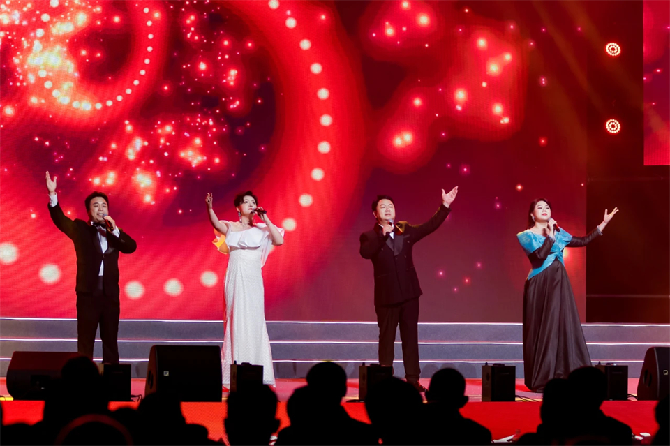 立异引领价值 理想成绩未来——庆祝LETOU乐投智能建设25周年表扬大会暨文艺晚会盛大举行