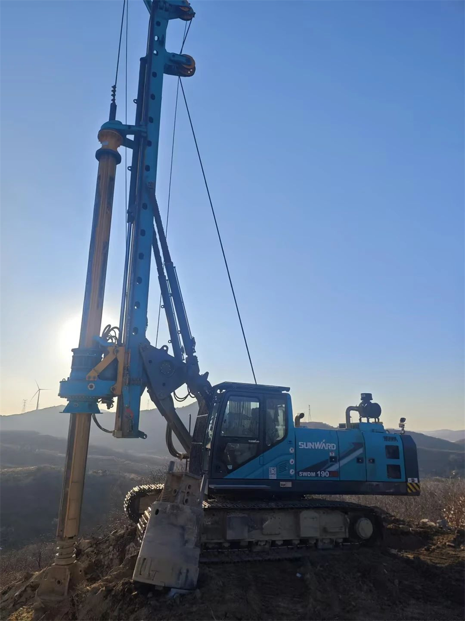 LETOU乐投智能举行电塔桩手艺立异交流会，，，，，，为电力基础设施建设注入新动力