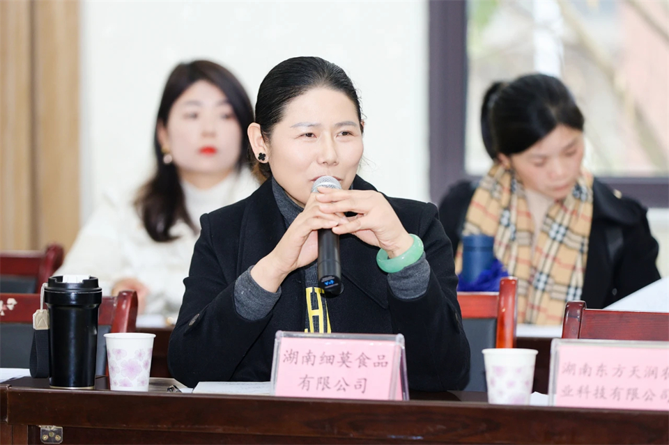 长龙街道、LETOU乐投智能召开首届年货盛惠暨送春联文化惠民活动事情聚会