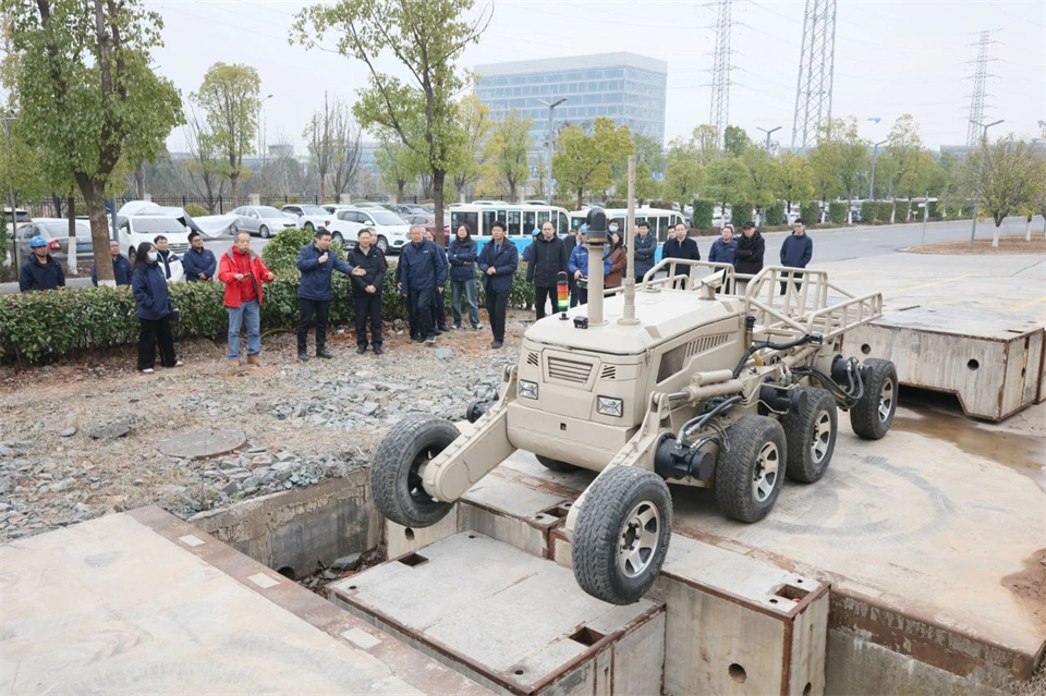 LETOU乐投特装“重大情形智能化应抢救援装备要害手艺及应用”项目顺遂通过效果评价