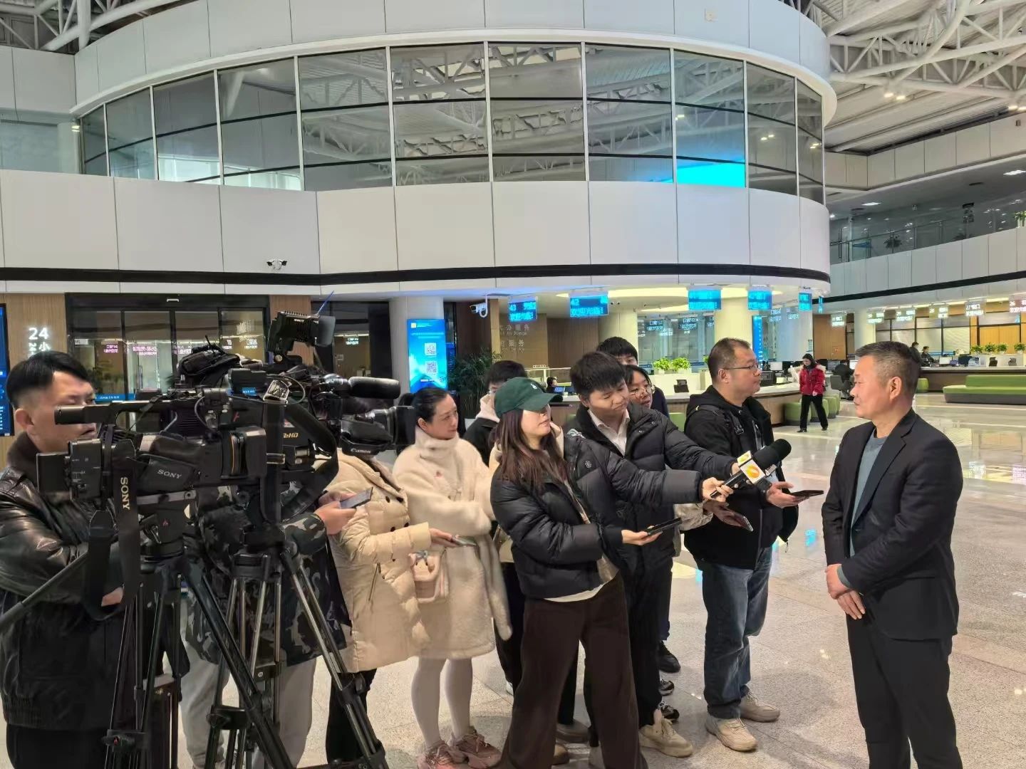 助力长沙经开区高质量生长，，，，，，，LETOU乐投智能喜获四奖项