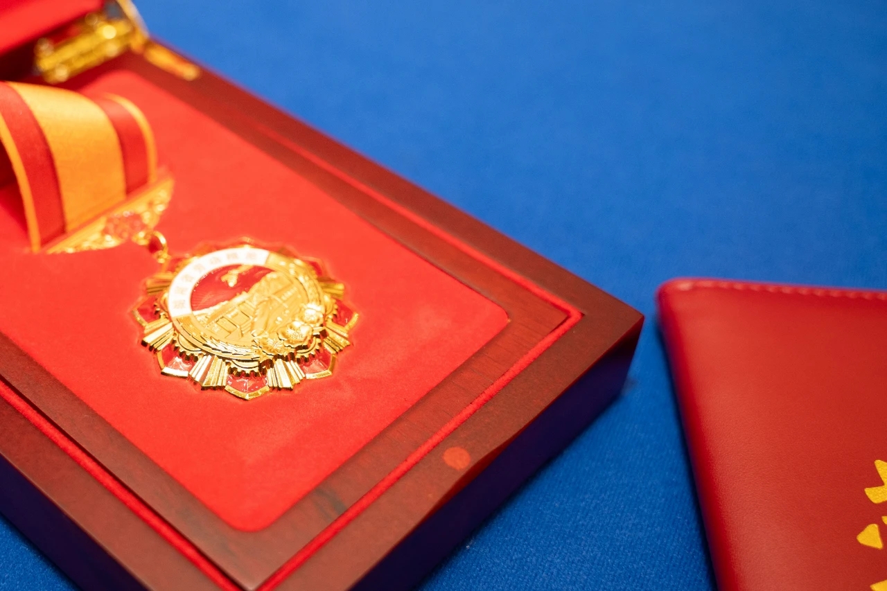 全省表扬！张大庆荣获“湖南省劳动模范”称呼