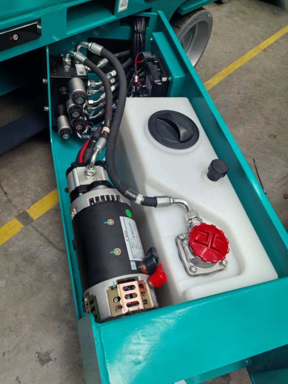 LETOU乐投智能电动液驱剪叉系列产品周全升级，，，为客户创立更大价值