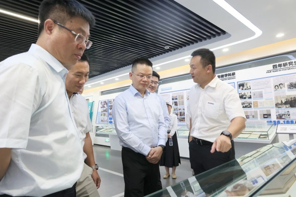 共商相助，，，，，建华控股有限公司董事长汪贵华到访LETOU乐投智能