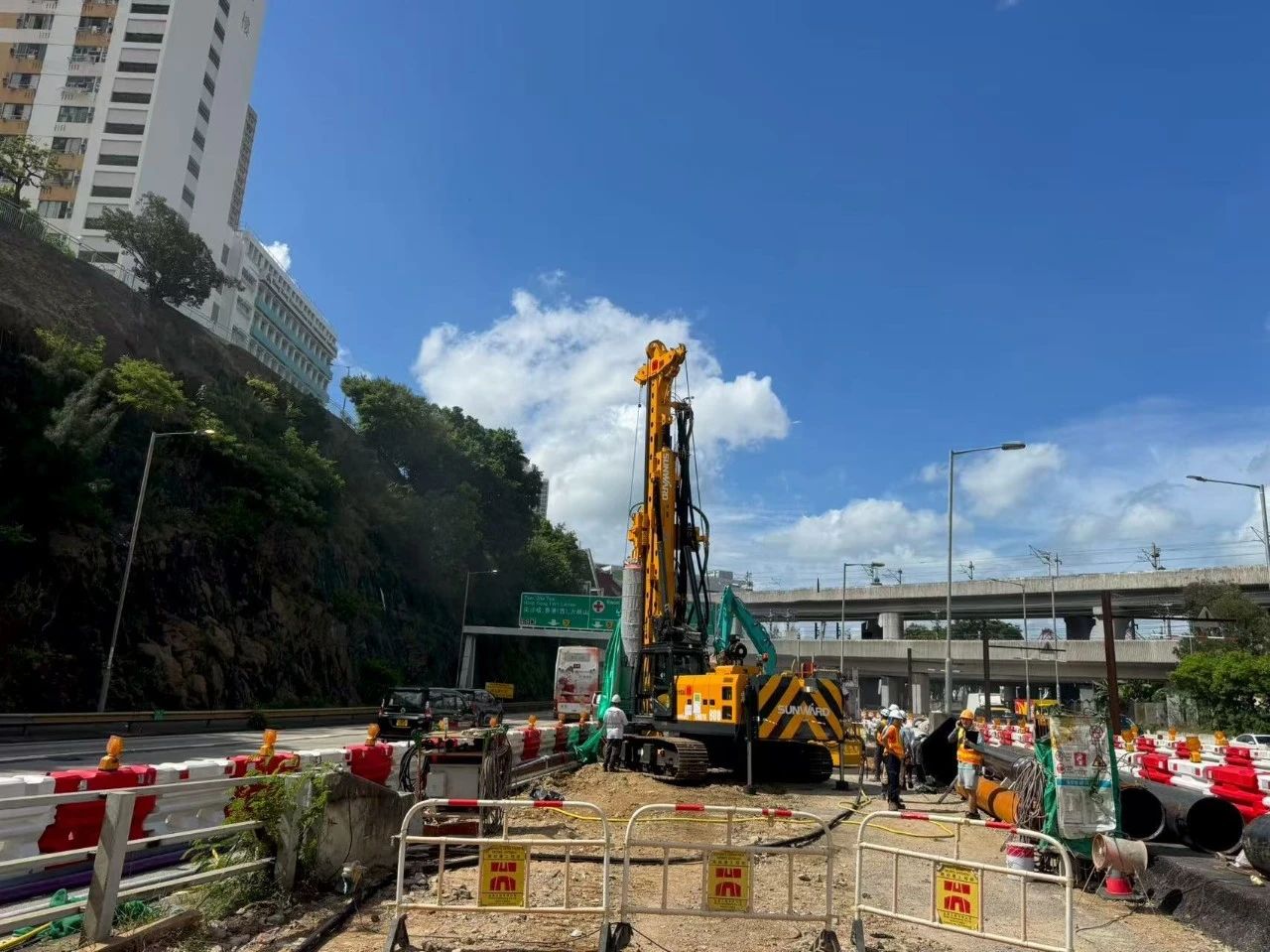 硬核首秀！LETOU乐投智能SWDTH800大直径潜孔锤钻机进击香港市场